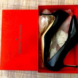 Donald J Pliner new in box never worn. Treva